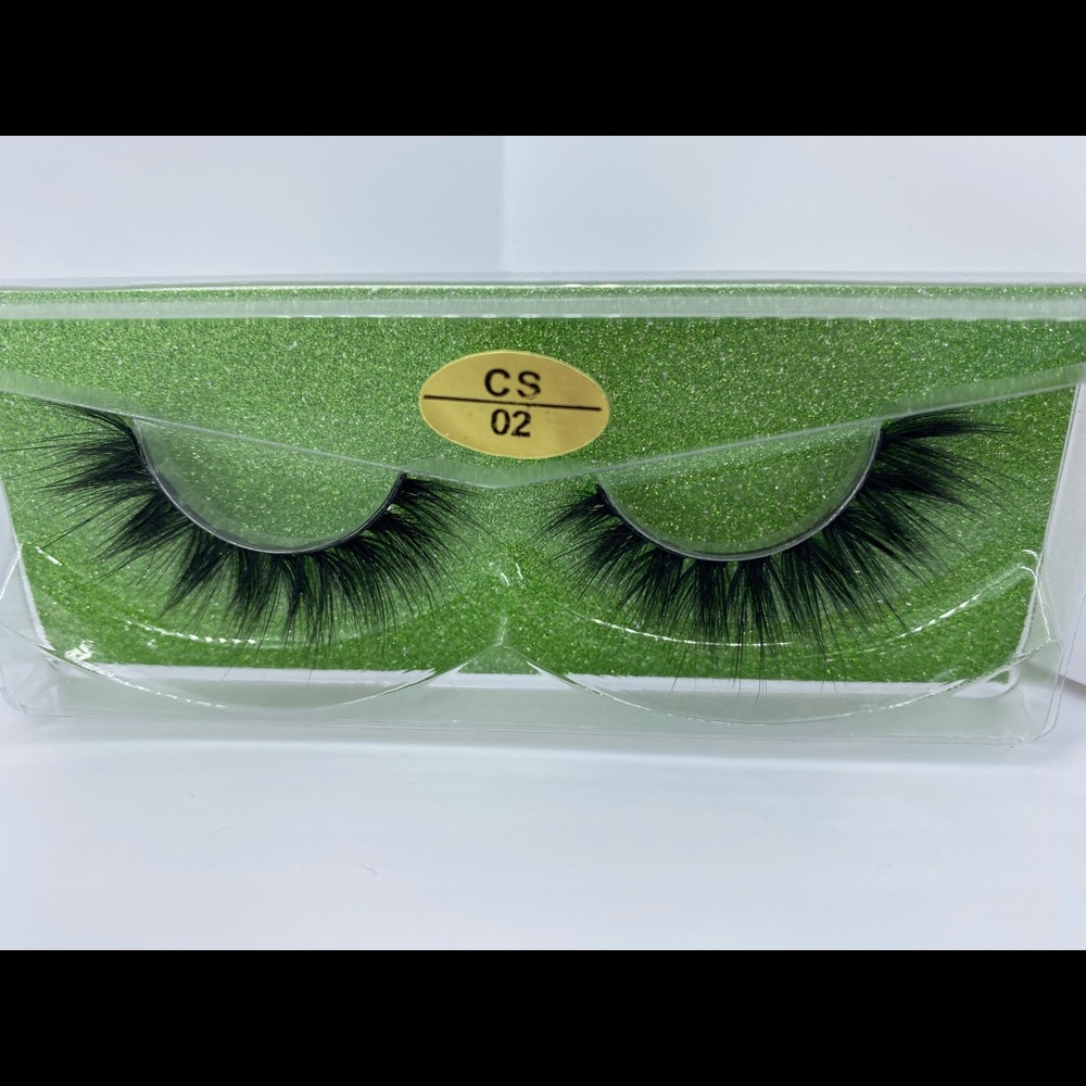 lashes - Picture 4 of 9